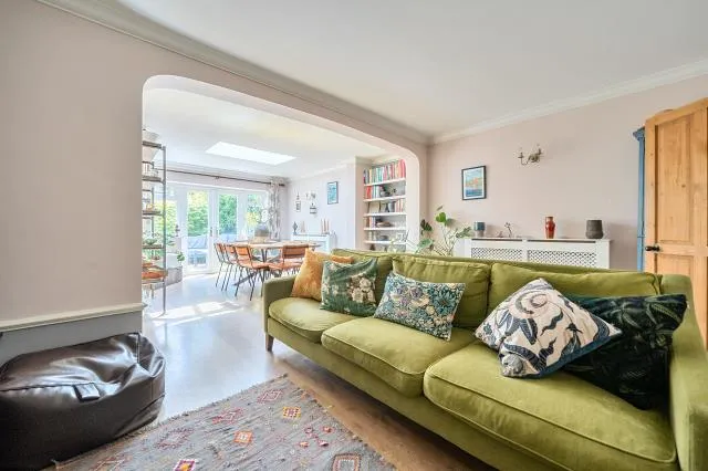 Halliford Road, Sunbury-on-Thames, TW16, photo 10