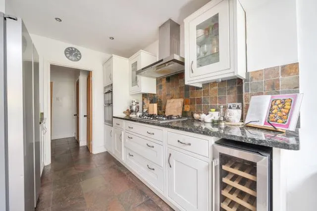 Halliford Road, Sunbury-on-Thames, TW16, photo 5