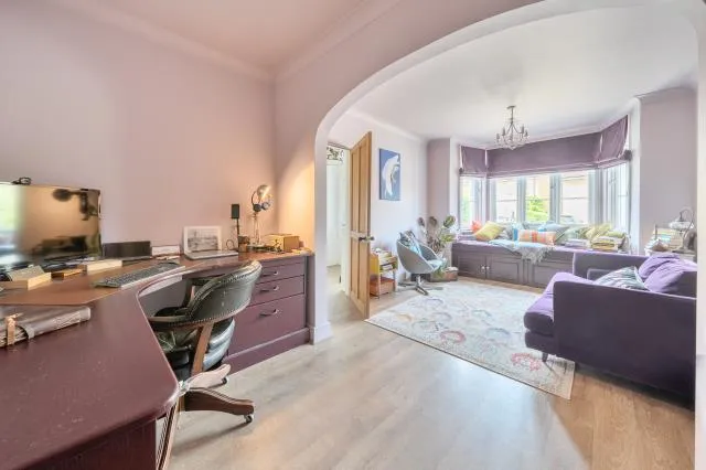Halliford Road, Sunbury-on-Thames, TW16, photo 17