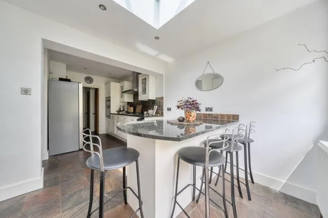 Halliford Road, Sunbury-on-Thames, TW16, photo 8