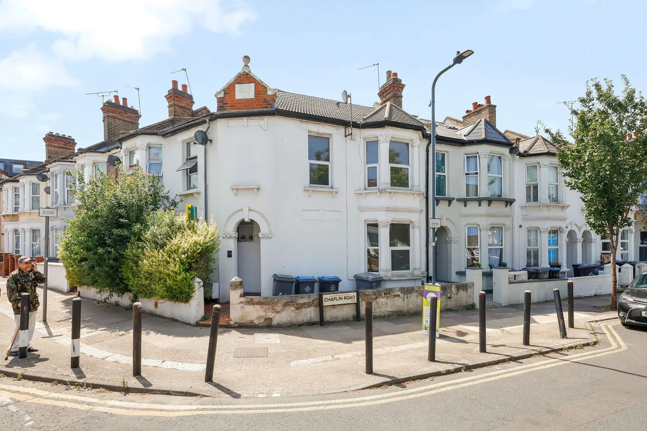 2 bed house for sale, Chaplin Road, London, NW2