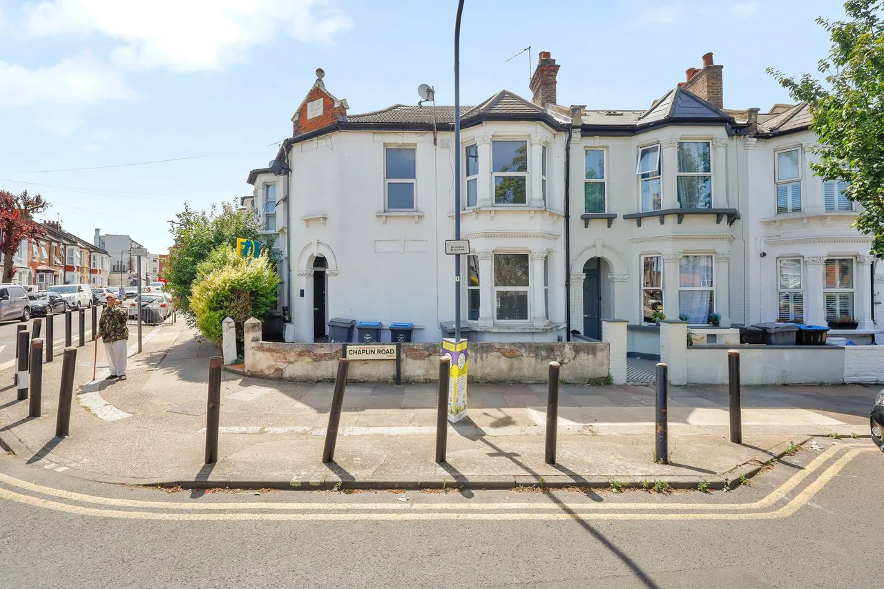 Chaplin Road, London, NW2, photo 12