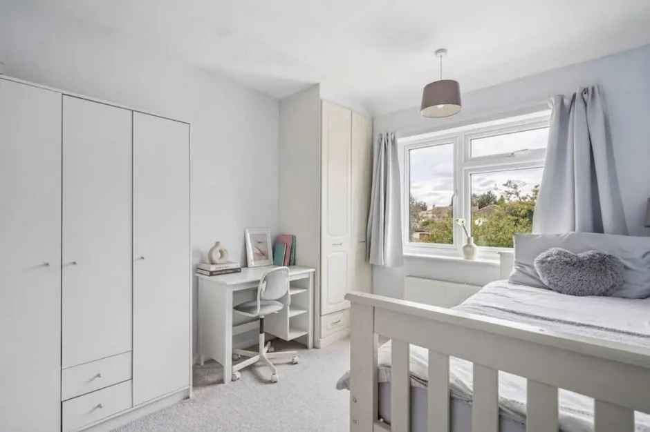 Dellfield Crescent, Uxbridge, UB8, photo 14