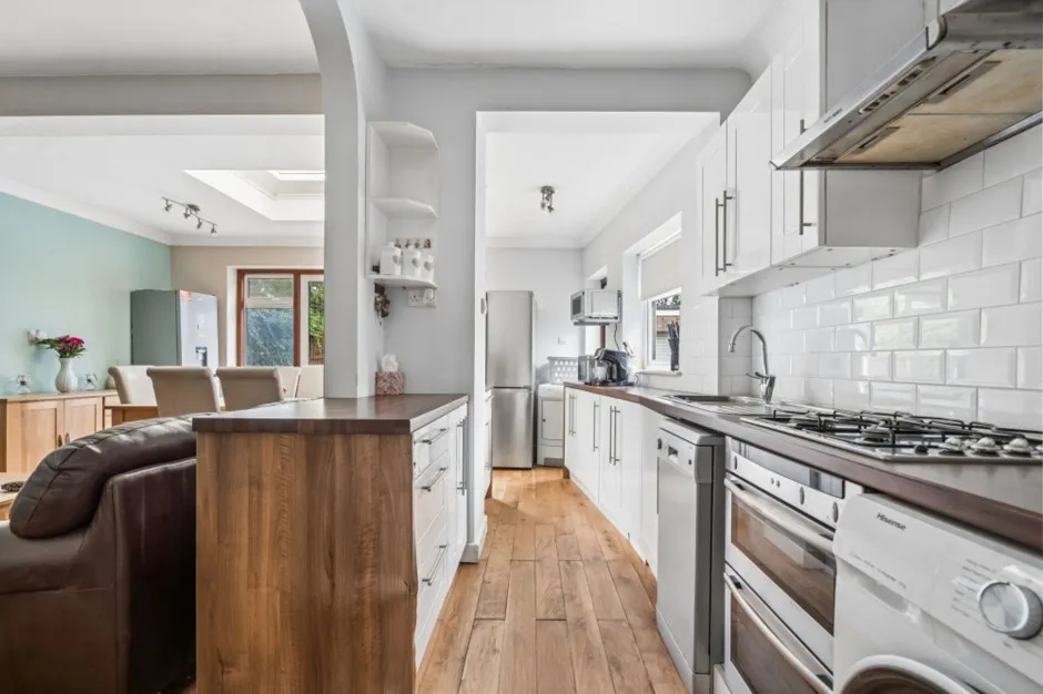 Dellfield Crescent, Uxbridge, UB8, photo 10