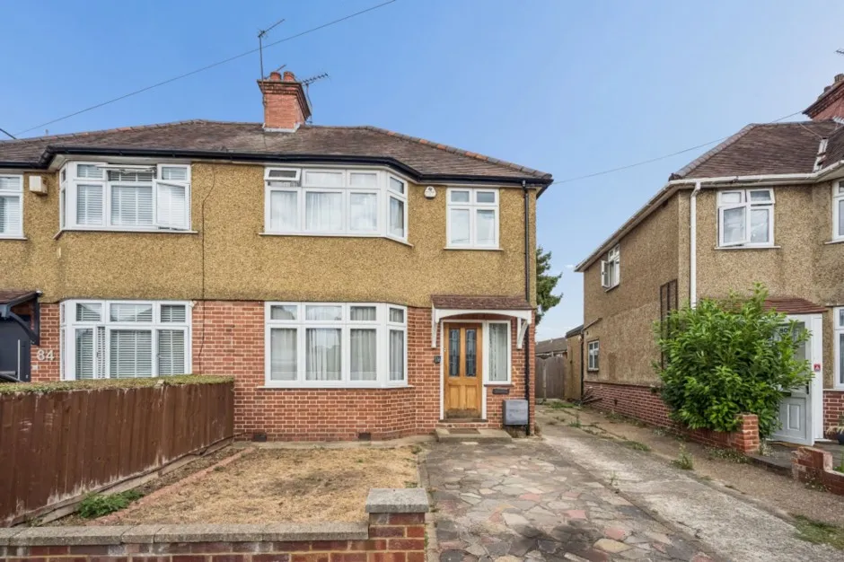3 bed house for sale, Dellfield Crescent, Uxbridge, UB8