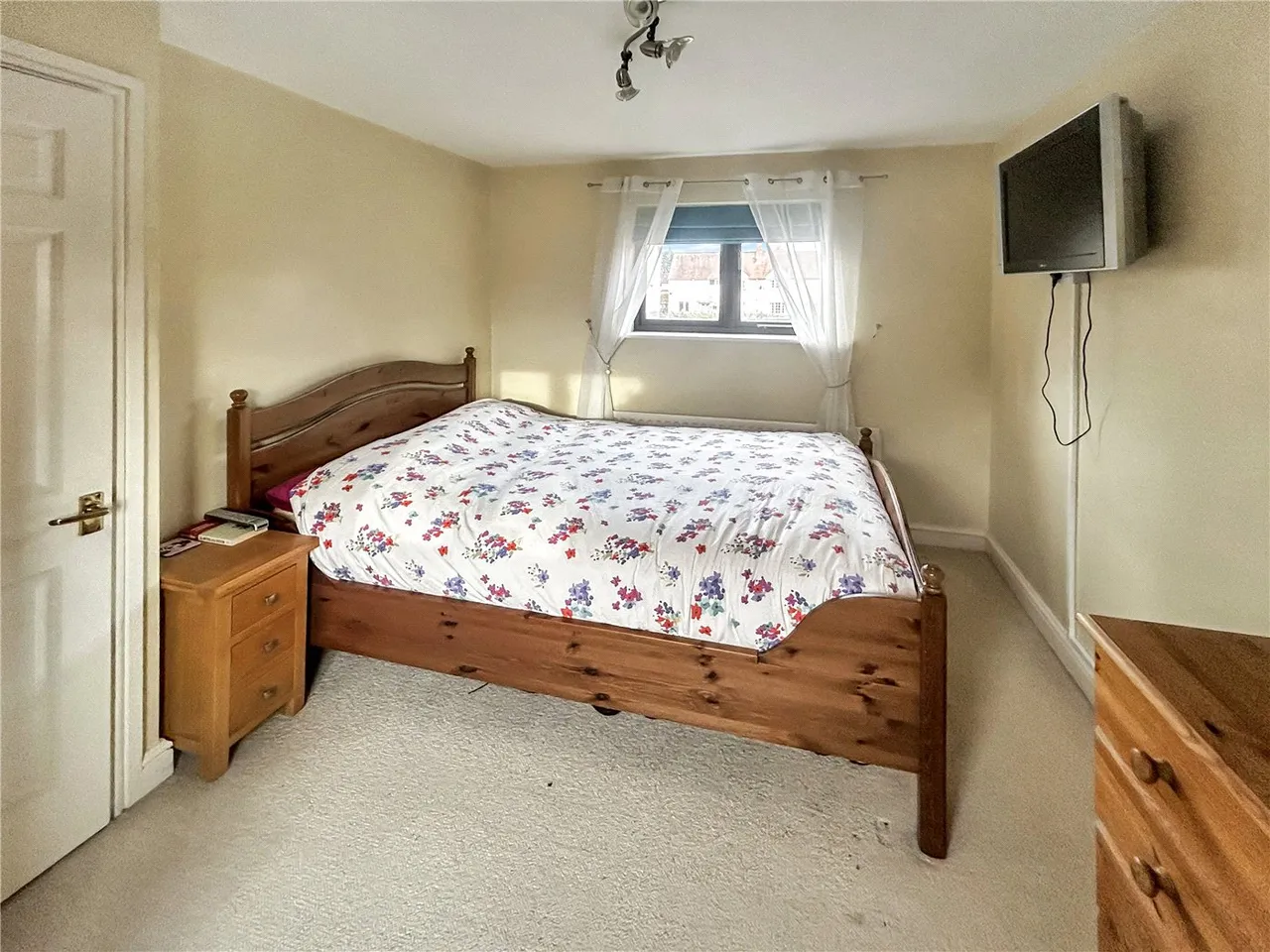 Simmons Court, Wellesbourne, Warwick, Warwickshire, CV35, photo 4