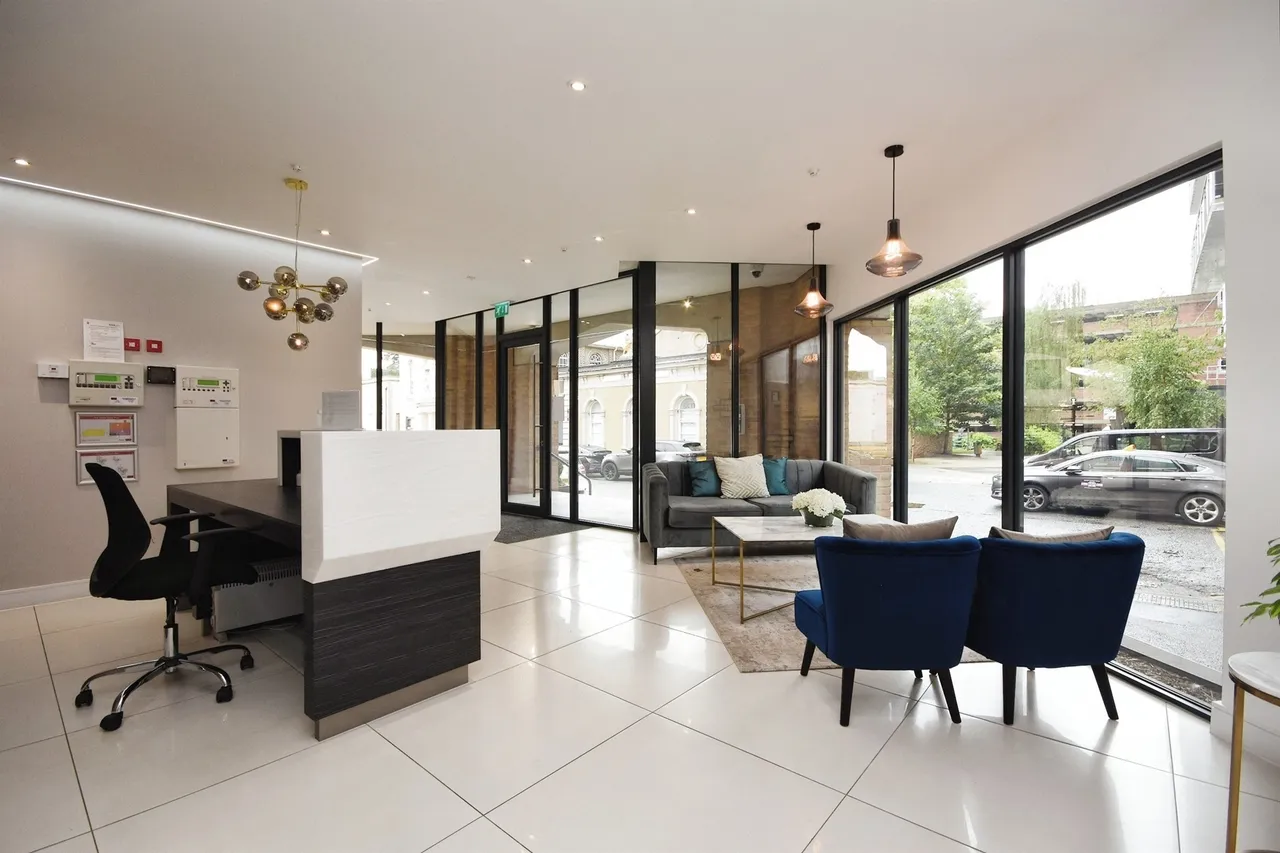 New Road, Brentwood, photo 12