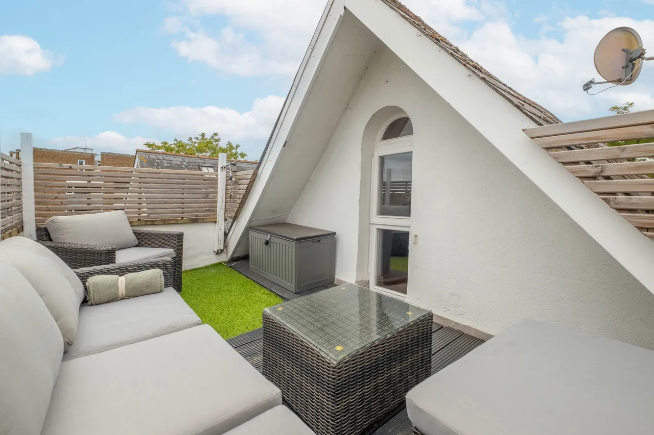 1 bed flat for sale — Oak Hill Road, Surbiton, KT6