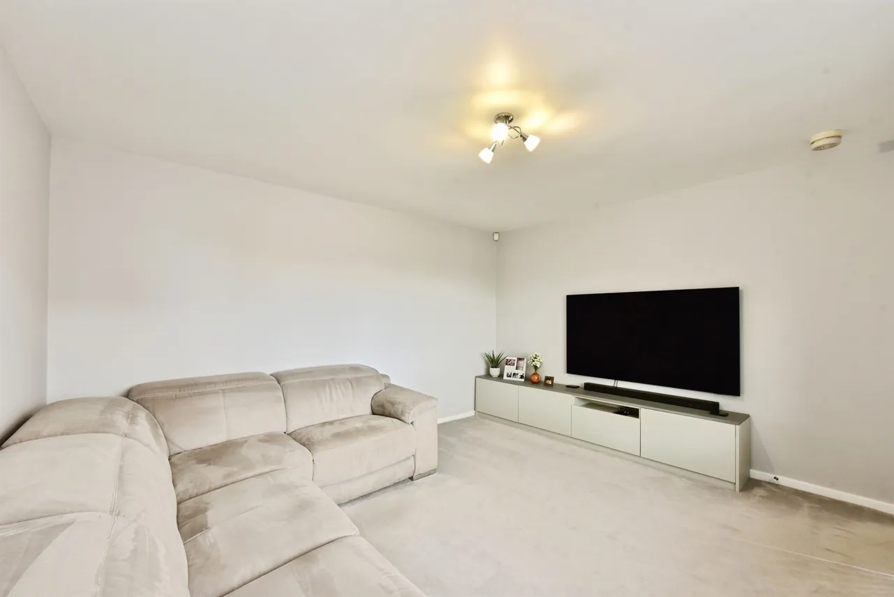 Bramshill Close, Sothall, Sheffield, photo 2