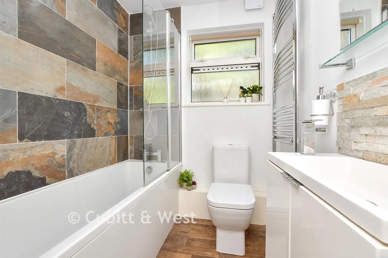 Levett Road, Leatherhead, KT22, photo 5
