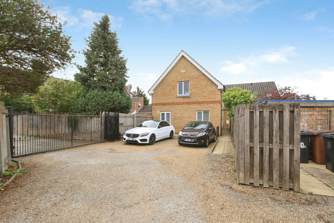 2 bed flat for sale — All Saints Road, Cambridgeshire, PE1