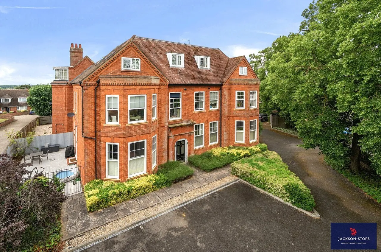 3 bed flat for sale, Falmouth Avenue, Newmarket, CB8