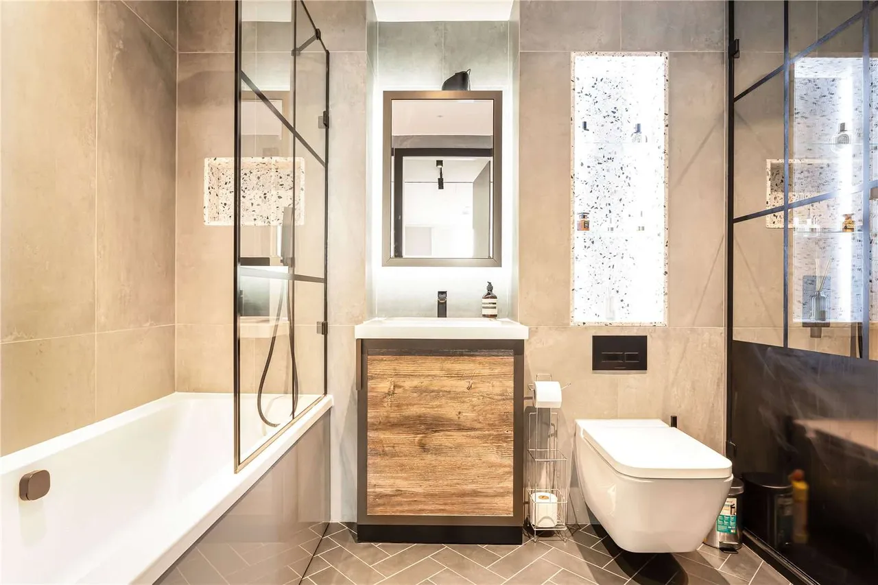 Hewett Street, London, EC2A 3NL, photo 6