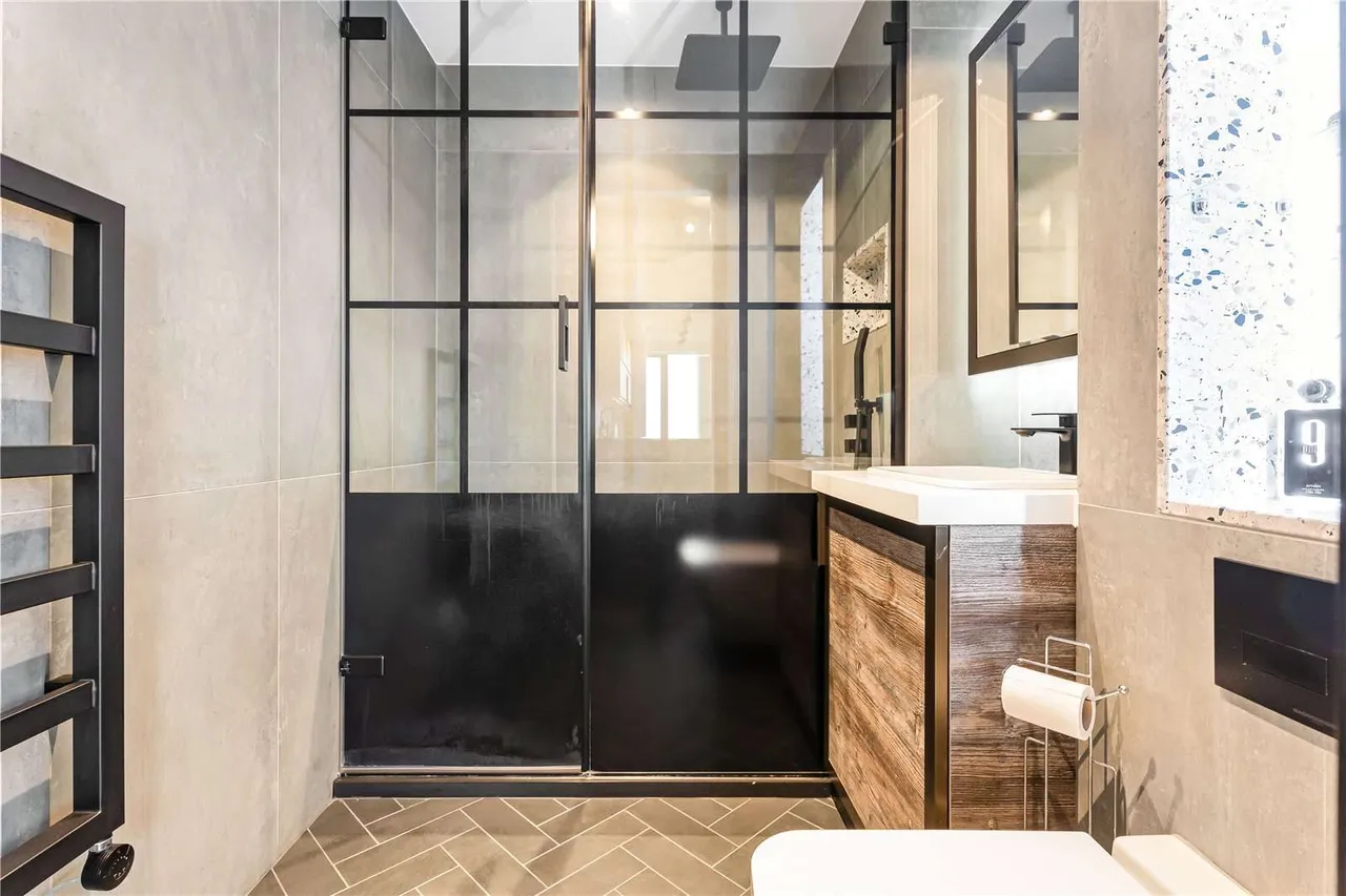 Hewett Street, London, EC2A 3NL, photo 4