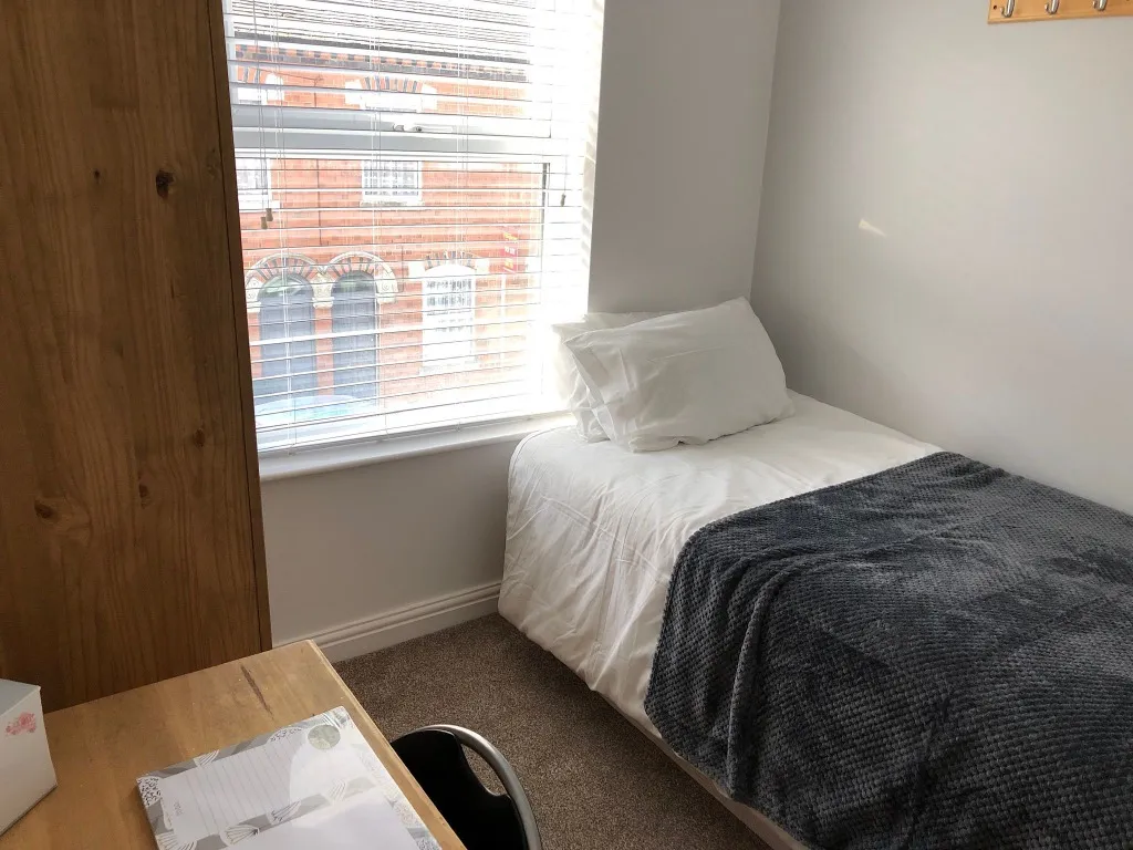 Queen Anne Street, Stoke-On-Trent, ST4, photo 11