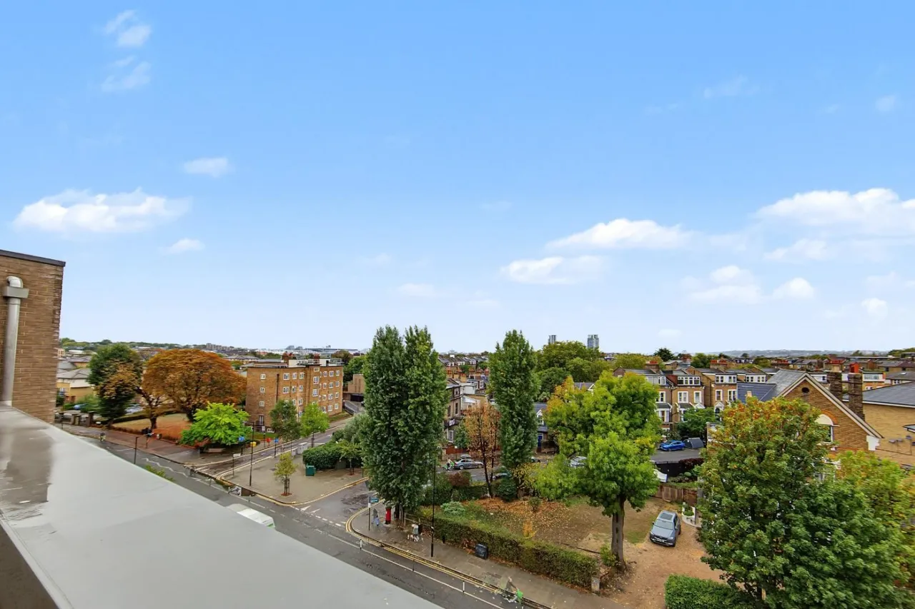 Green Lanes Walk, London, N4, photo 8