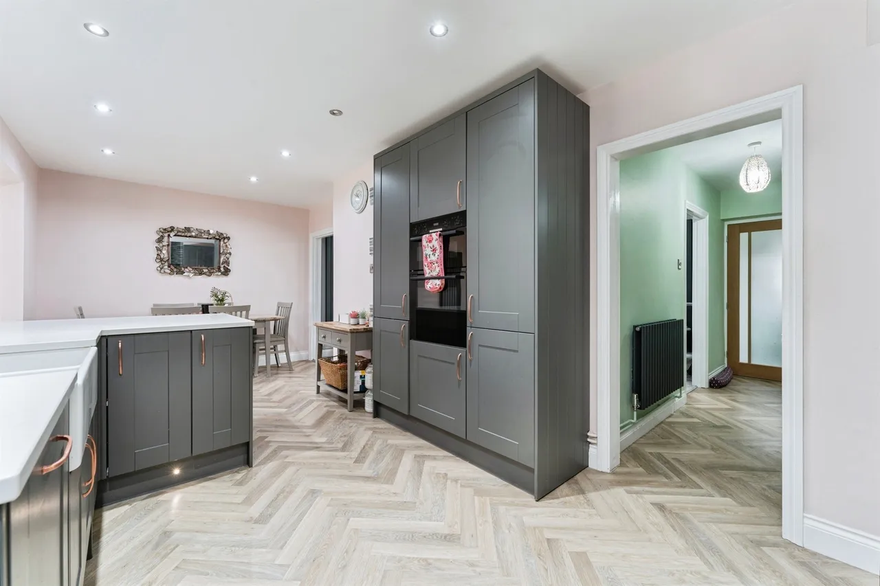 Badgeney Road, March, photo 7