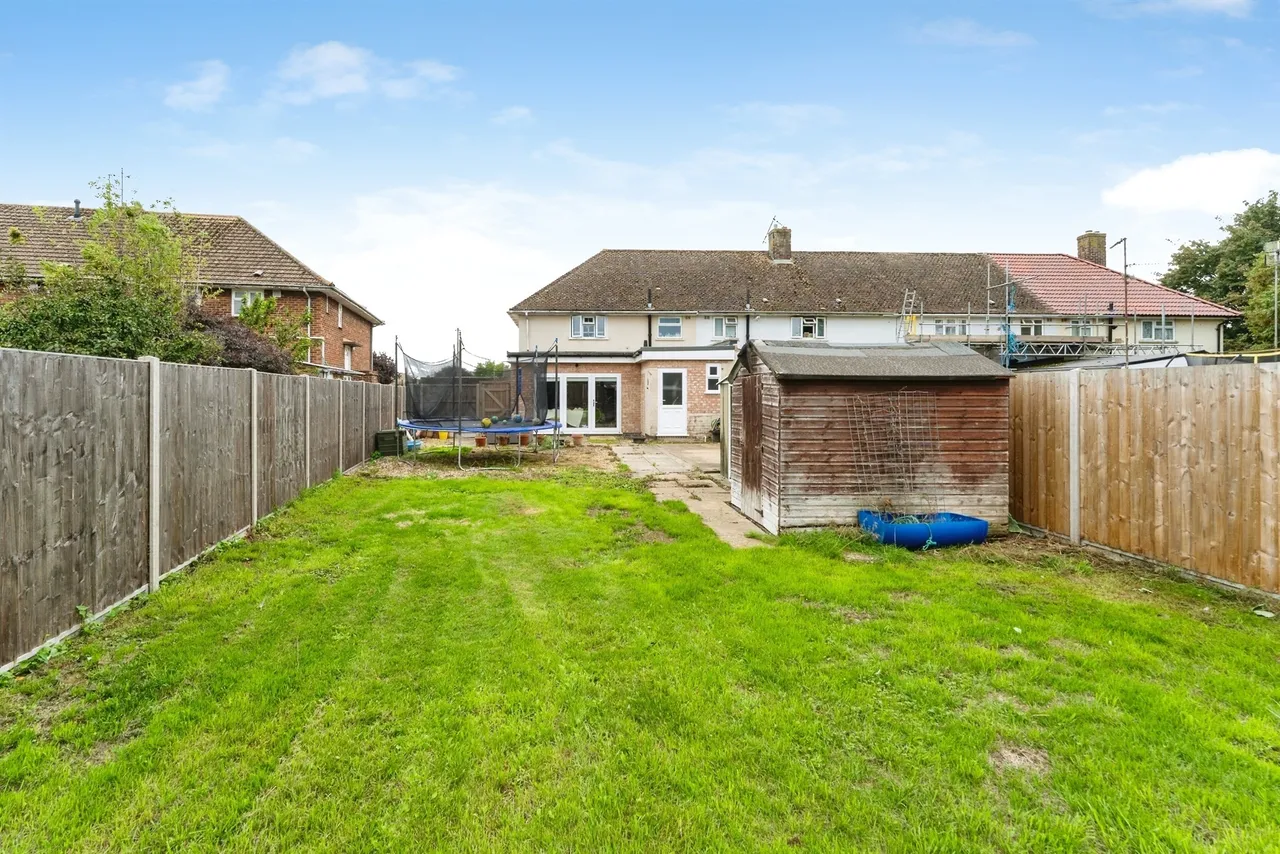 Badgeney Road, March, photo 2