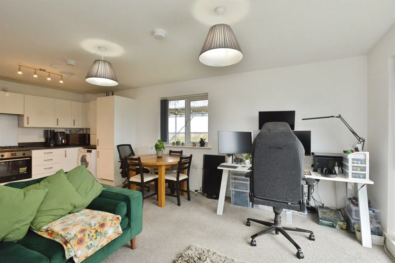 Berrenda Avenue, Whitehouse, MK8, photo 11