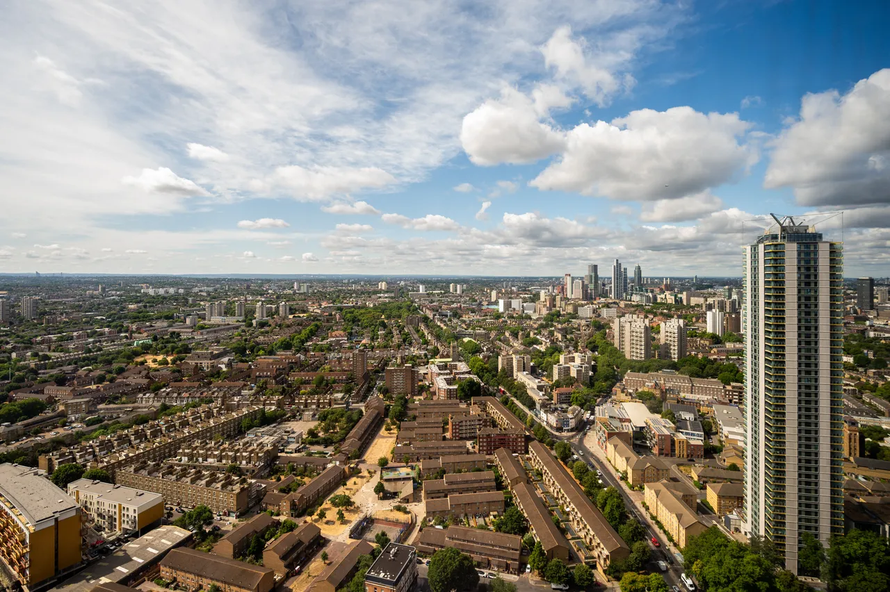 Apartment 4002, The Strata, 8 Walworth Road, London, photo 7
