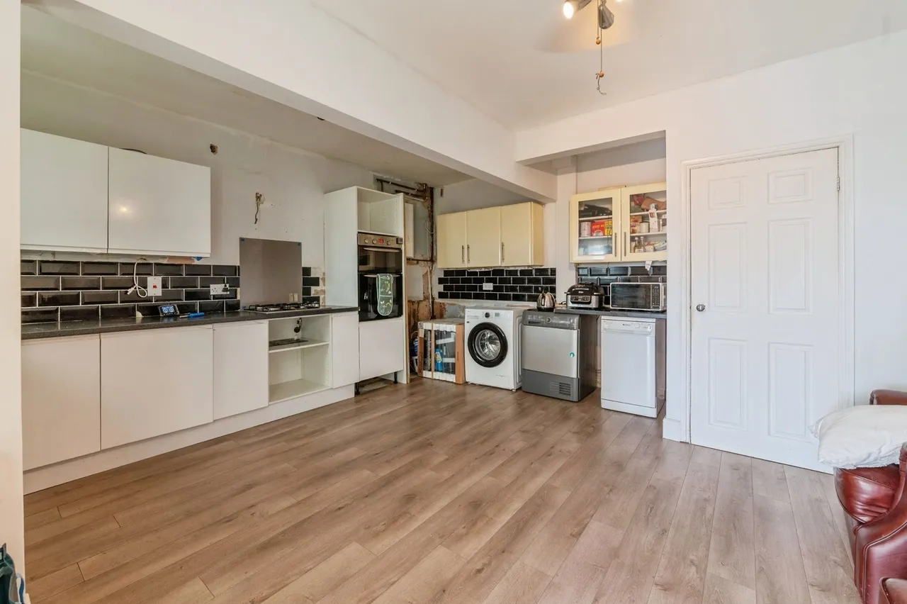 Elm Road, Shoeburyness, Southend-on-Sea, Essex, SS3, photo 3