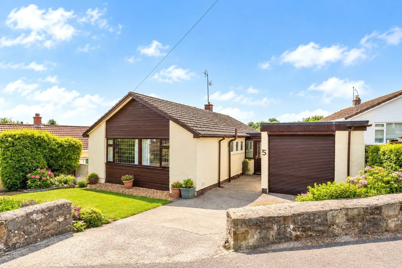 3 bed house for sale, Beechwood Close, Mold, CH7