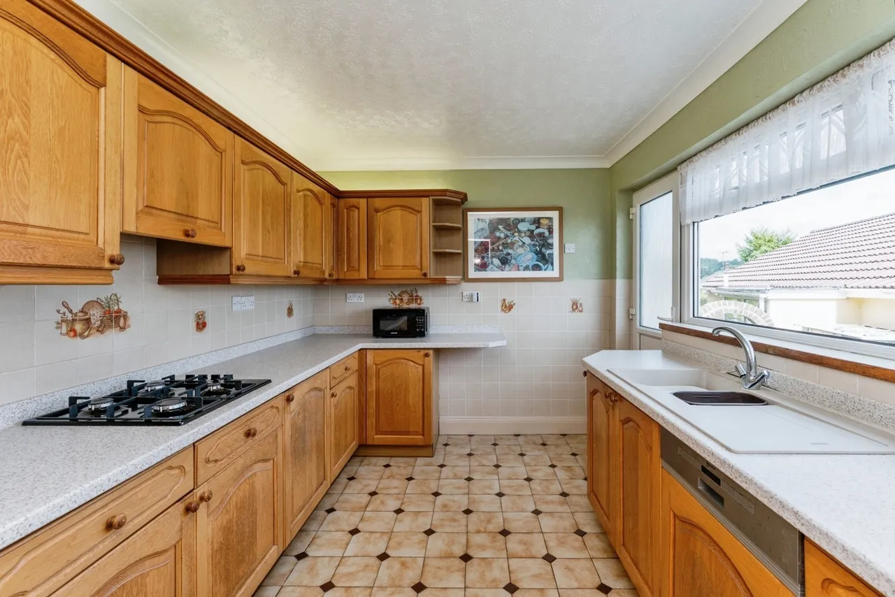 Beechwood Close, Mold, CH7, photo 8