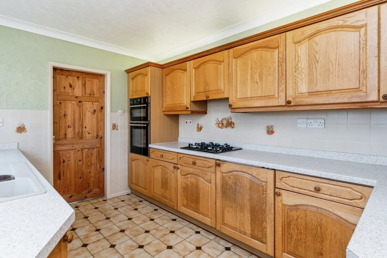 Beechwood Close, Mold, CH7, photo 10