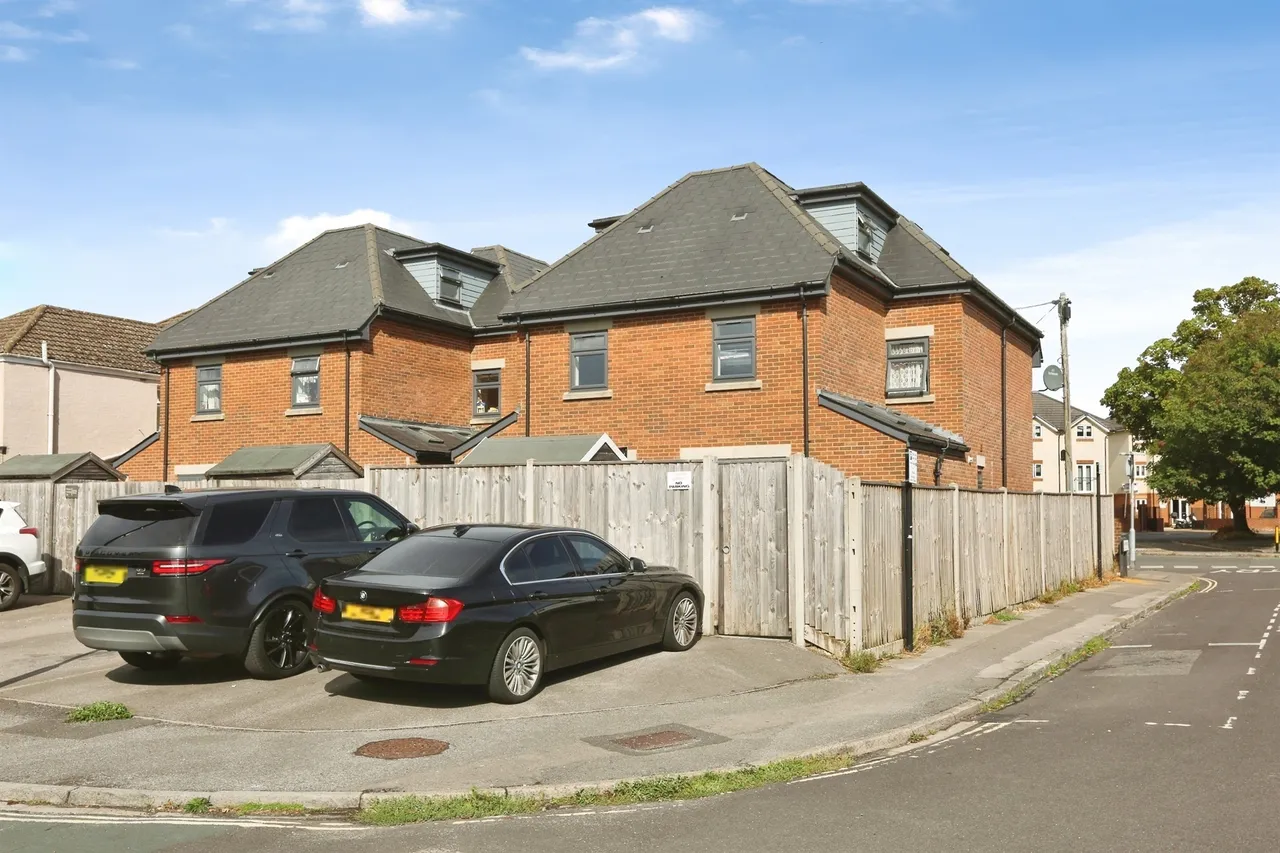 Waterloo Road, Southampton, SO15, photo 18