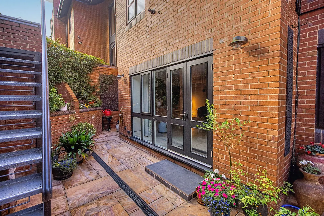 Woodcote, Altrincham, photo 15