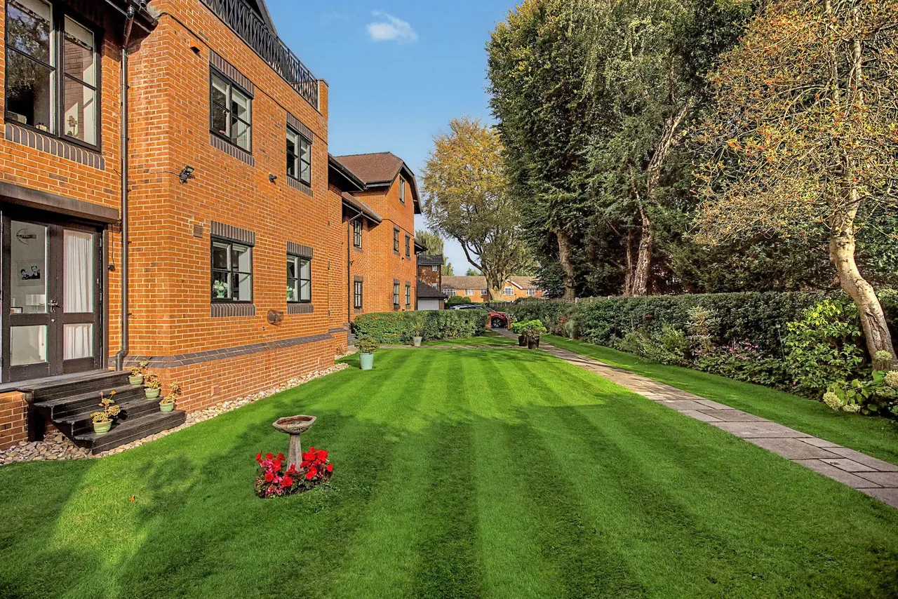 Woodcote, Altrincham, photo 19
