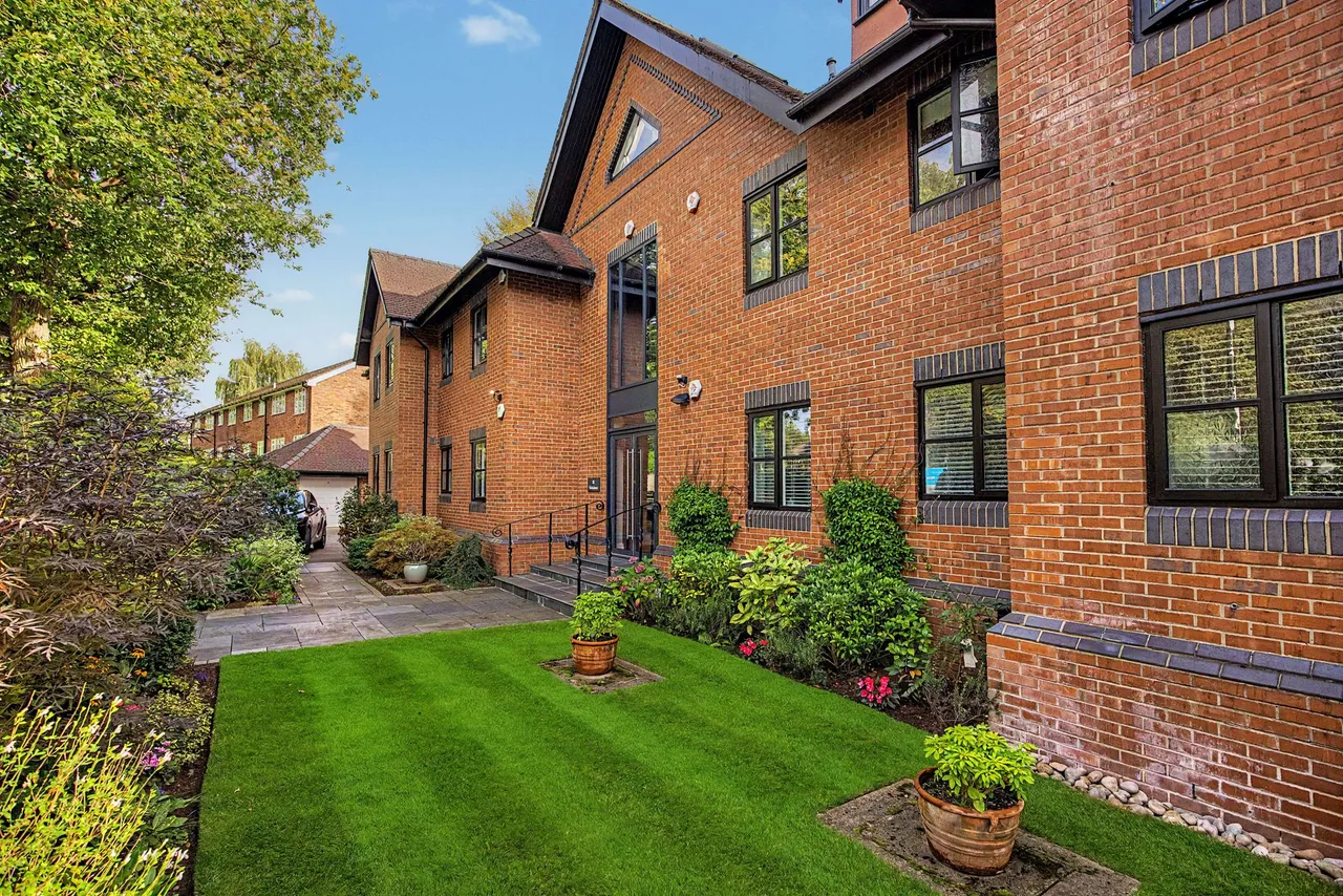 Woodcote, Altrincham, photo 17