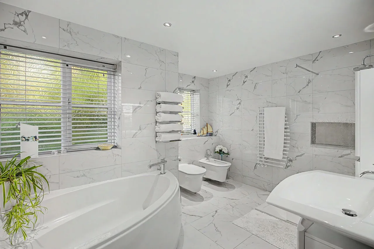 Woodcote, Altrincham, photo 10