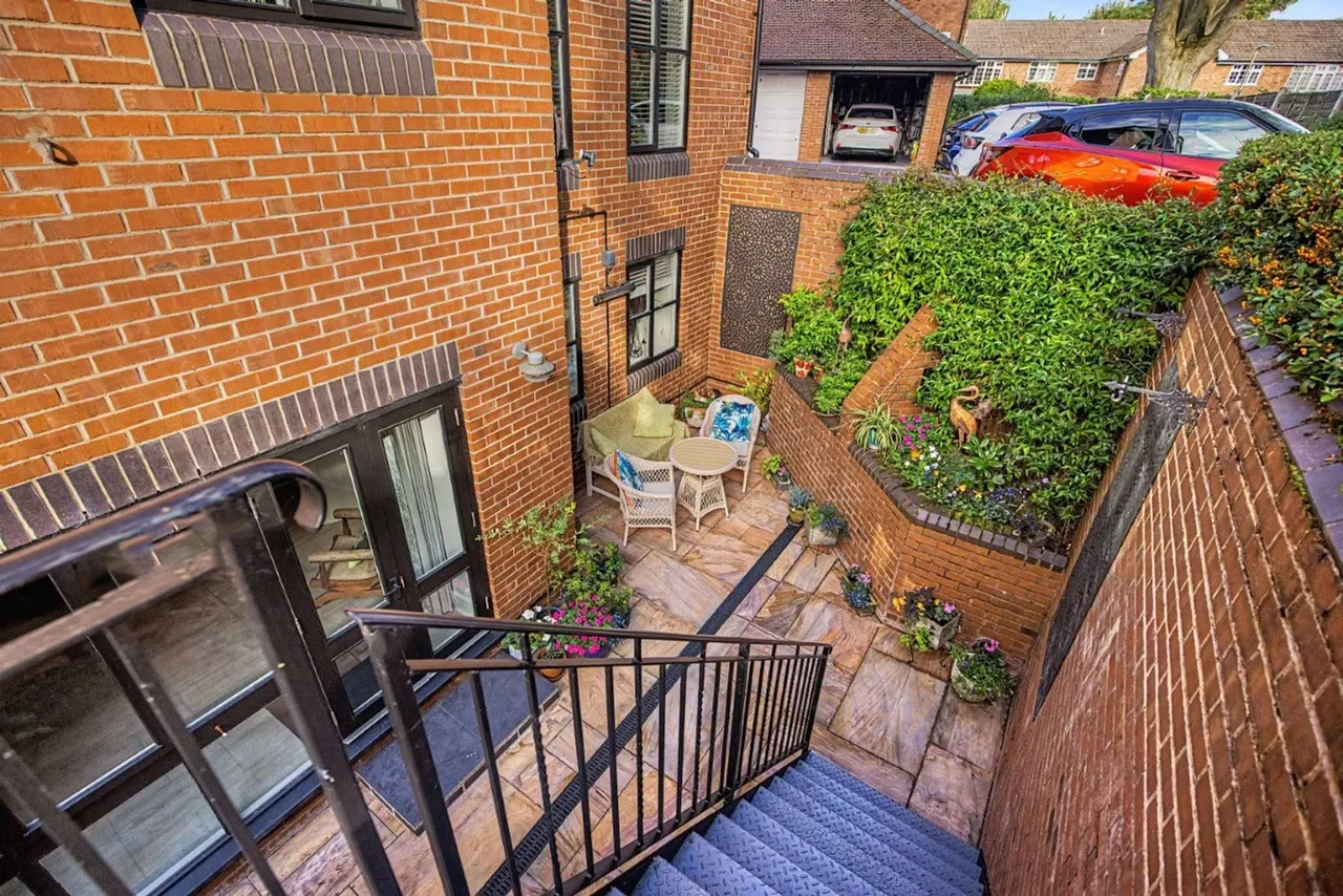 Woodcote, Altrincham, photo 16