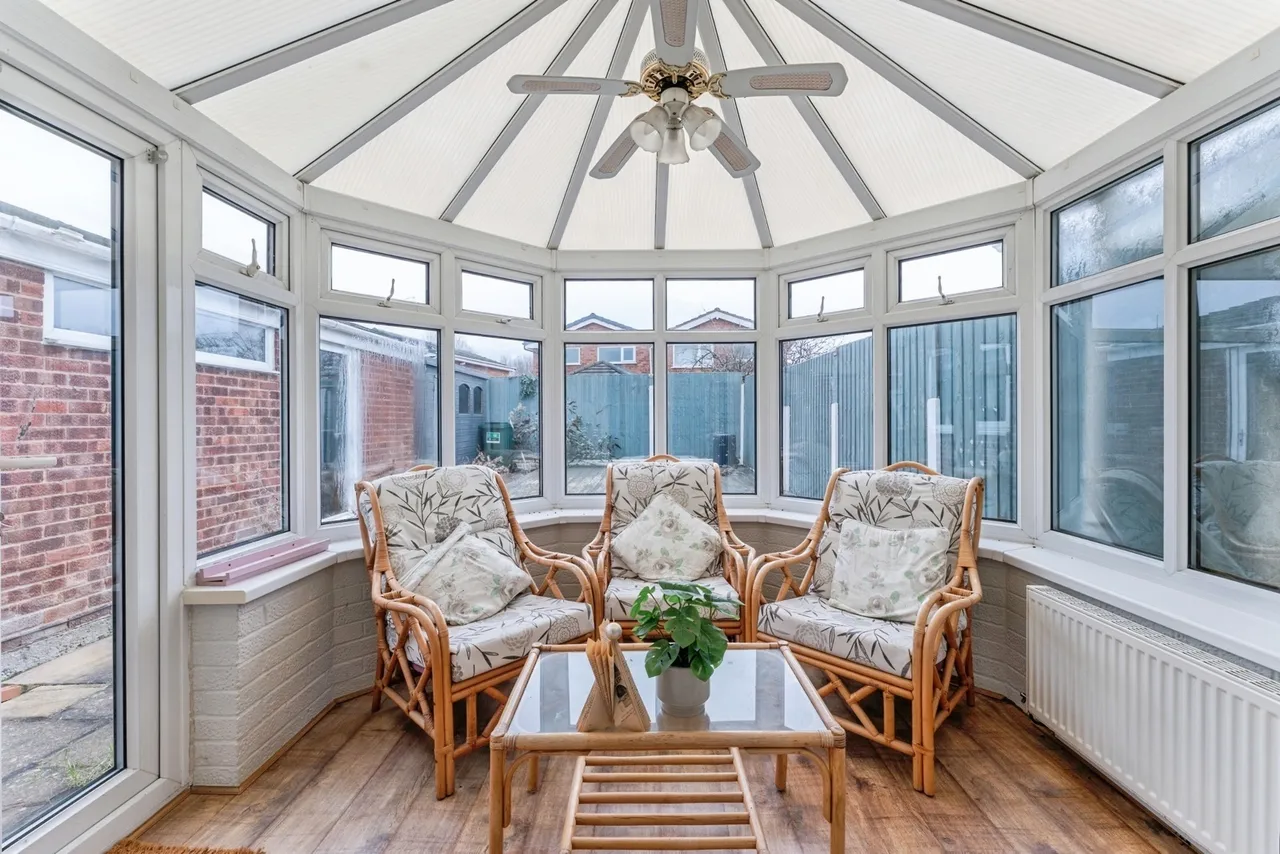 Hallfield Drive, Elton, CH2, photo 9