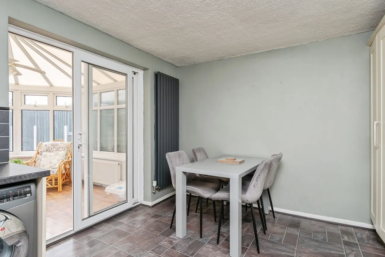 Hallfield Drive, Elton, CH2, photo 12