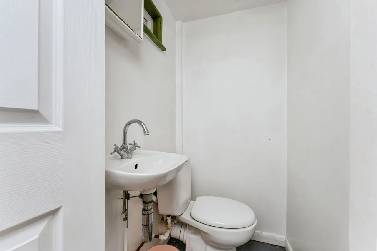 Hallfield Drive, Elton, CH2, photo 16