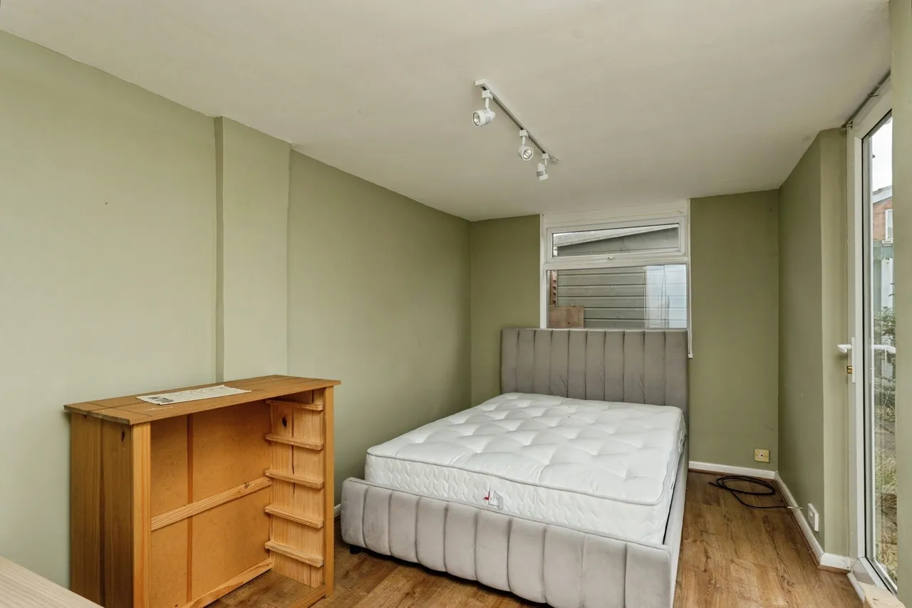 Hallfield Drive, Elton, CH2, photo 15