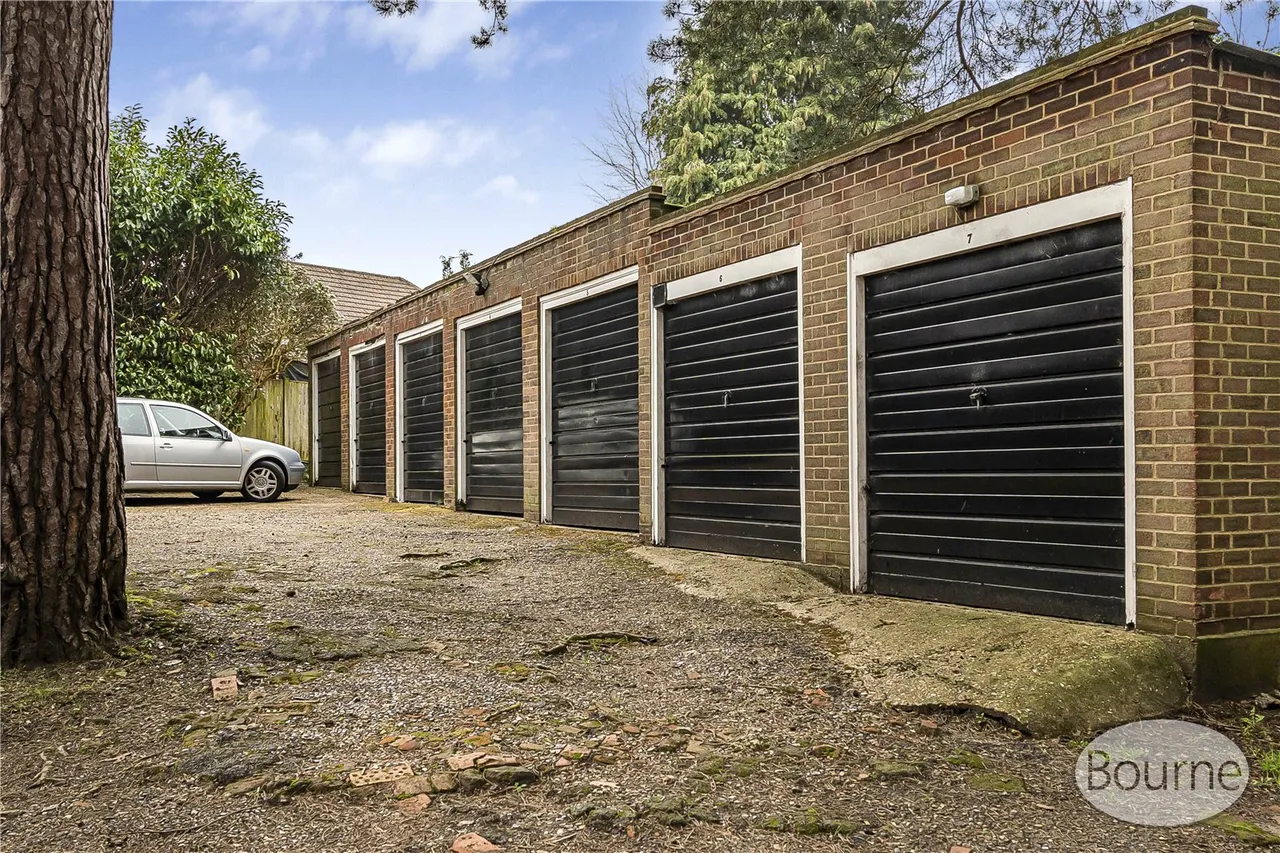 Sandy Lane, Woking, GU22, photo 15