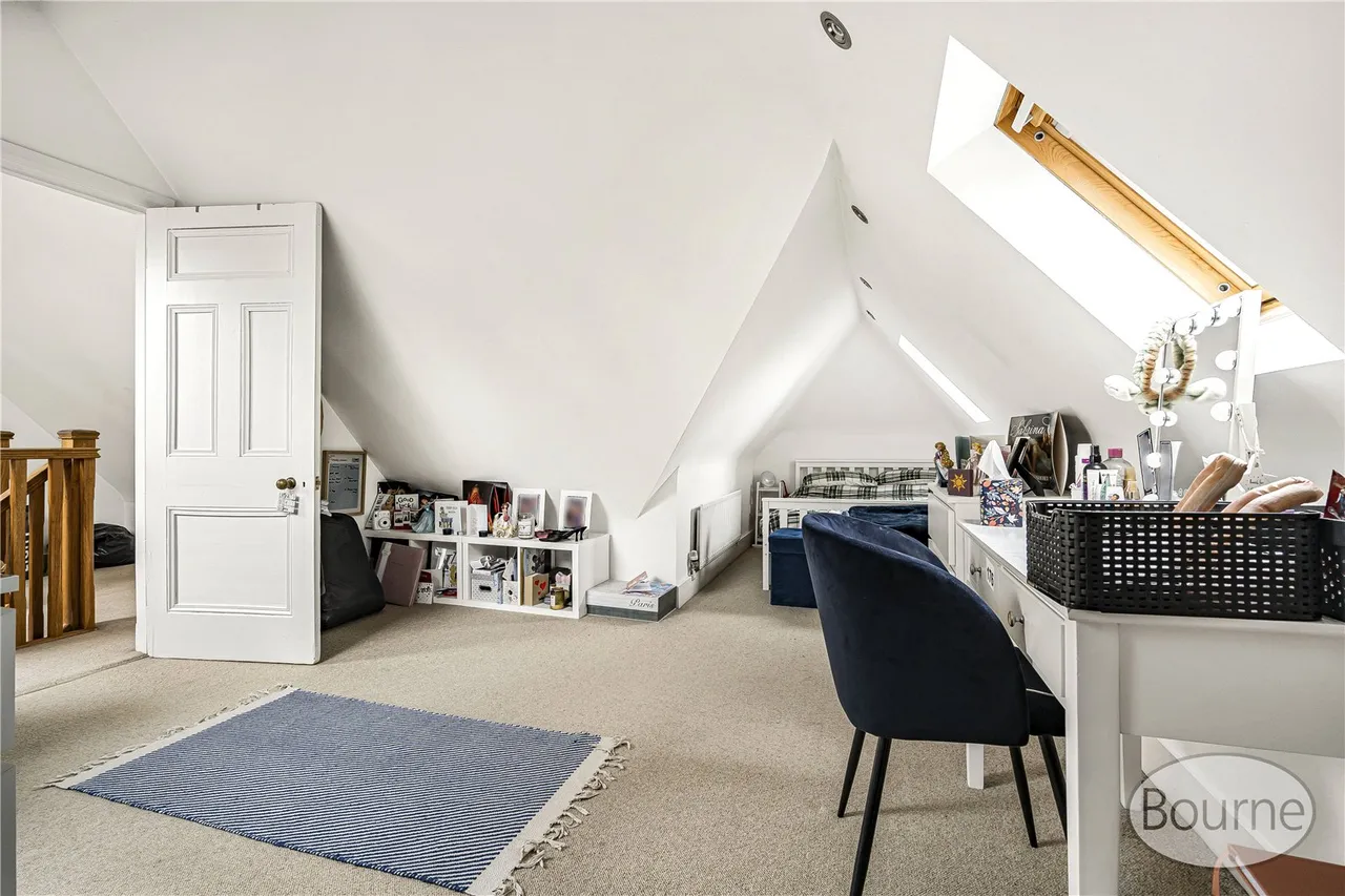 Sandy Lane, Woking, GU22, photo 7