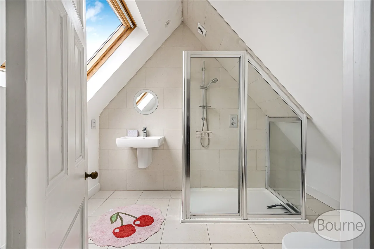 Sandy Lane, Woking, GU22, photo 9