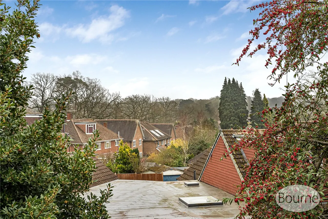 Sandy Lane, Woking, GU22, photo 17