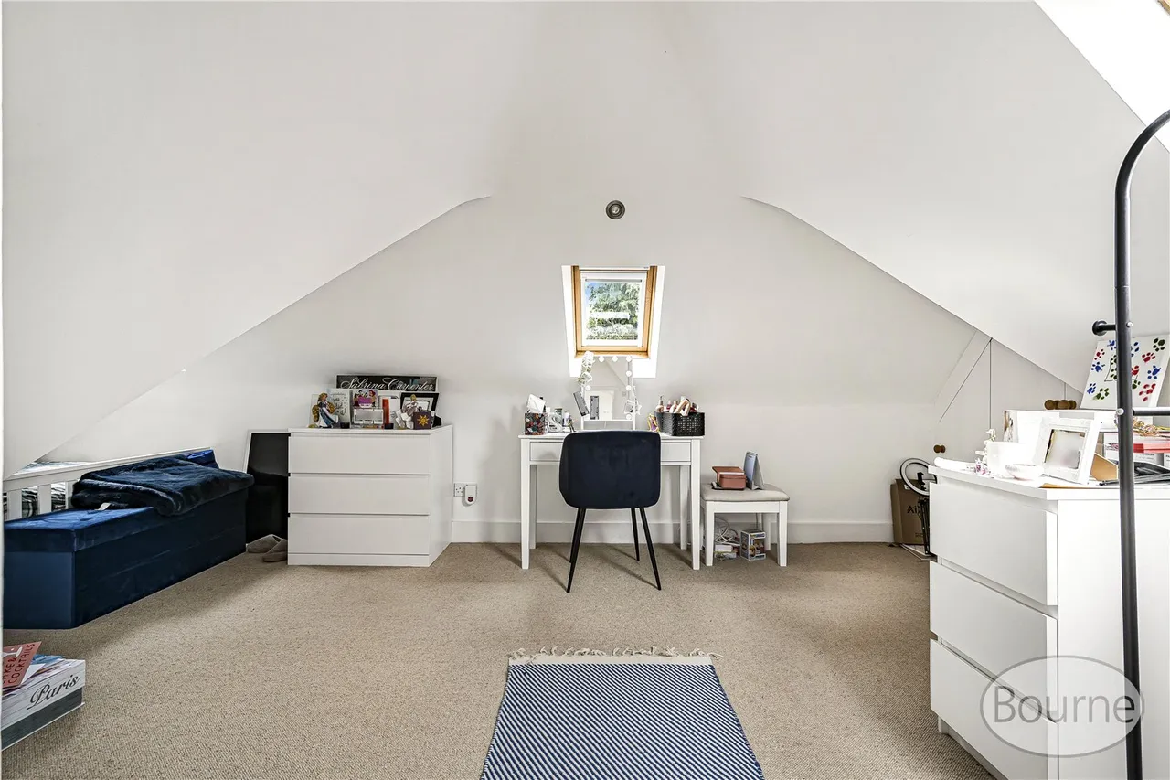 Sandy Lane, Woking, GU22, photo 8