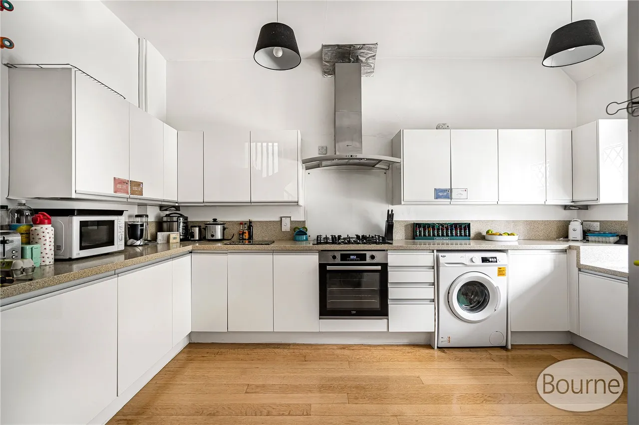 Sandy Lane, Woking, GU22, photo 4