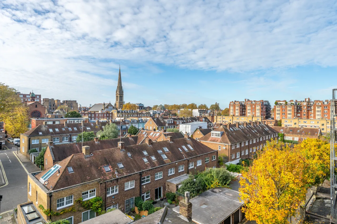 97 Queens Court, 15 Queensway, London, photo 6