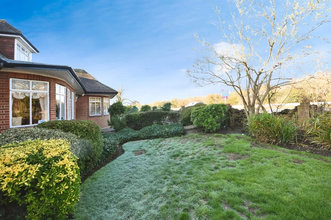 Heath Drive, Romford, RM2, photo 17