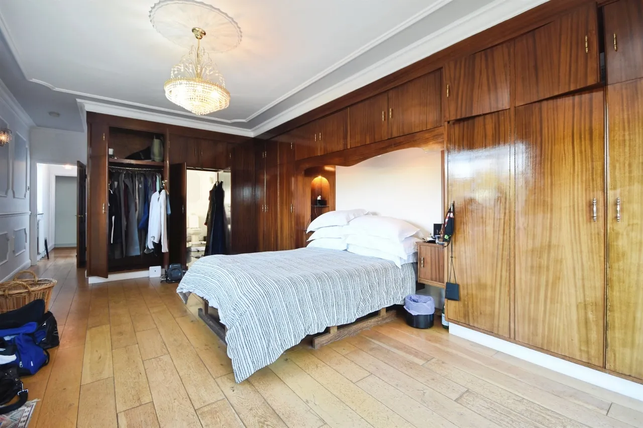 Heath Drive, Romford, RM2, photo 9