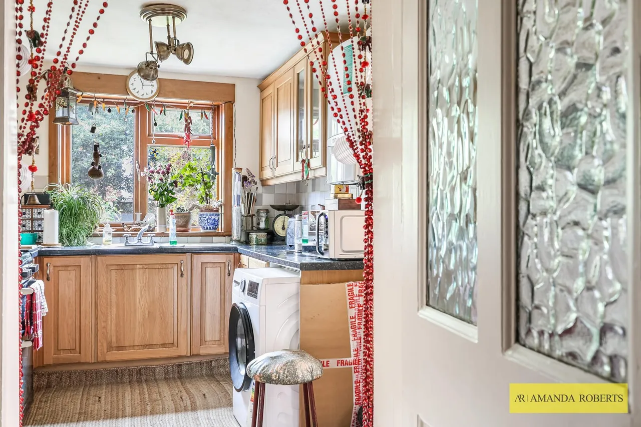 Leighton Road, Enfield, photo 12