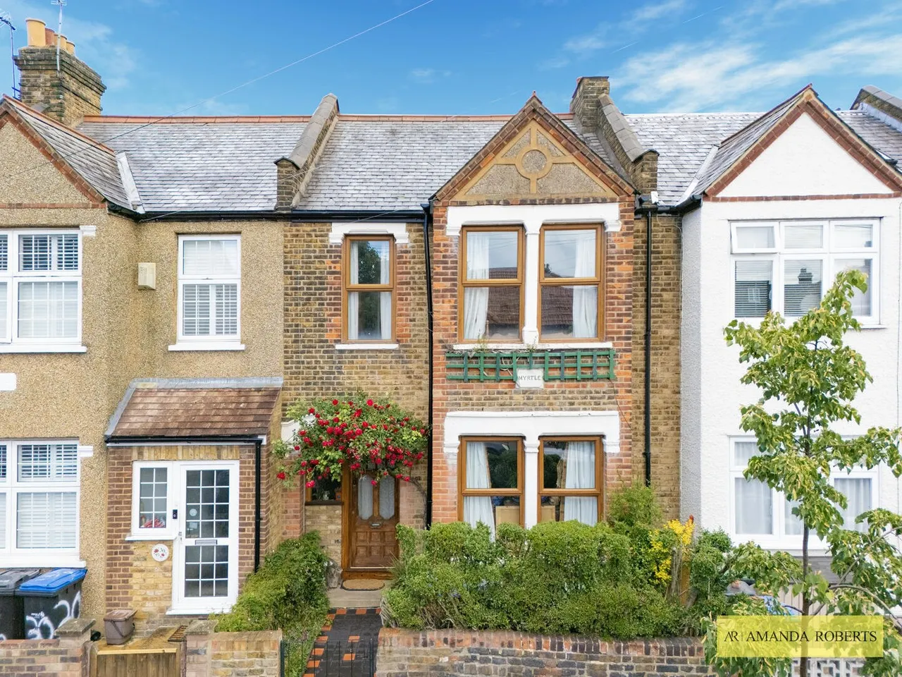 3 bed house for sale — Leighton Road, Enfield