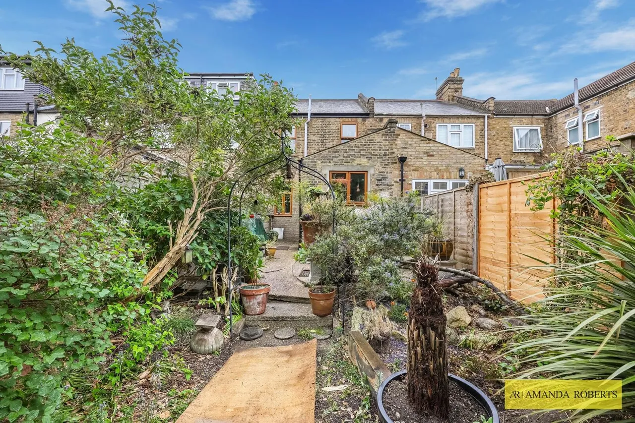 Leighton Road, Enfield, photo 23